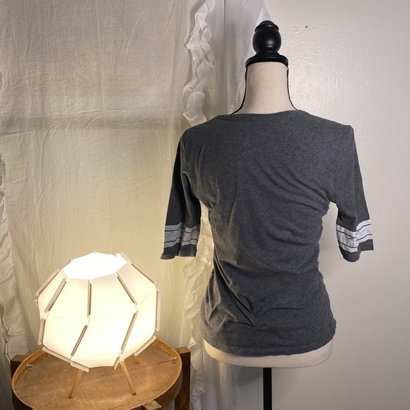 Disney World Parks Gray Short Sleeve Mickey Mouse T-Shirt Size Small - Picture 5 of 6